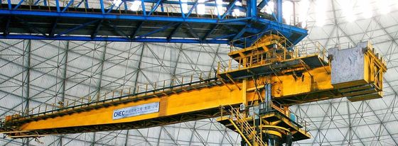 Reclaimer γεφυρών μεταλλουργικών ξυστρών μάντρα που συσσωρεύει και που παίρνει τον εξοπλισμό